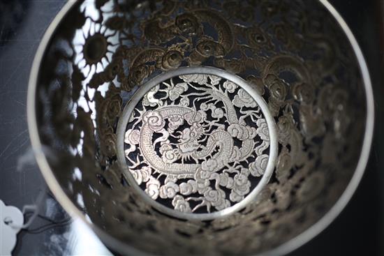 A pair of late 19th/early 20th century Chinese Export pierced repousse silver bowls, 8.5 oz.